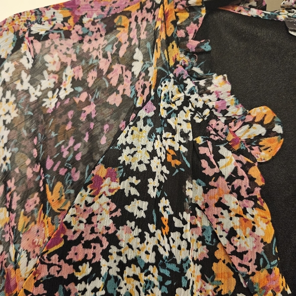 NWT Vince Camuto Long Sleeve Floral Tiered Dress - Picture 9 of 11